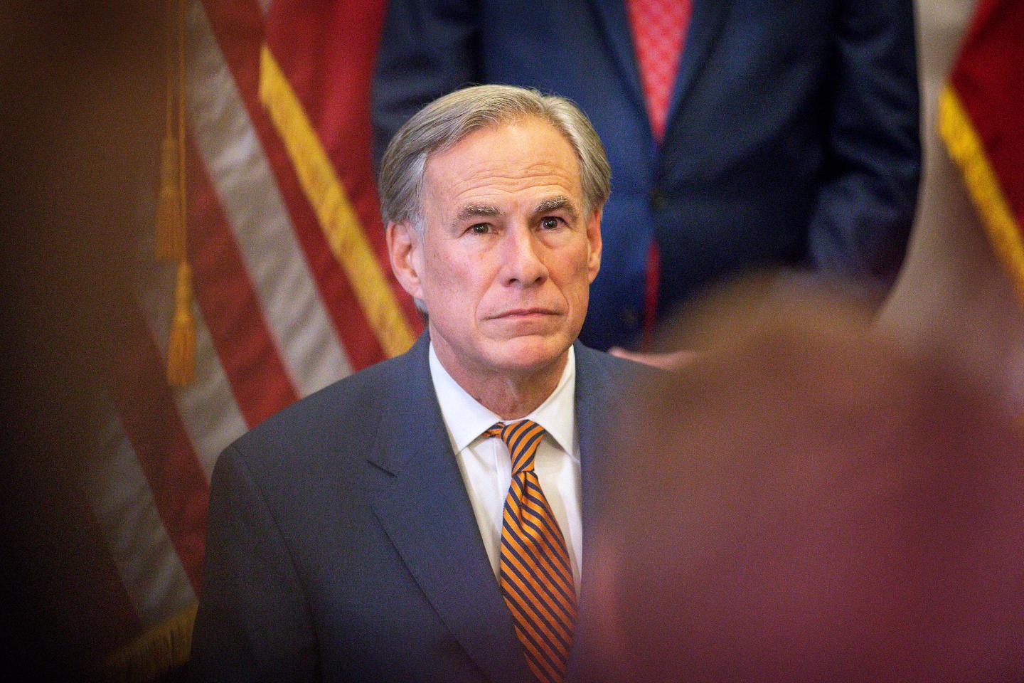 Texas bans local vaccine mandates amid rise in COVID cases