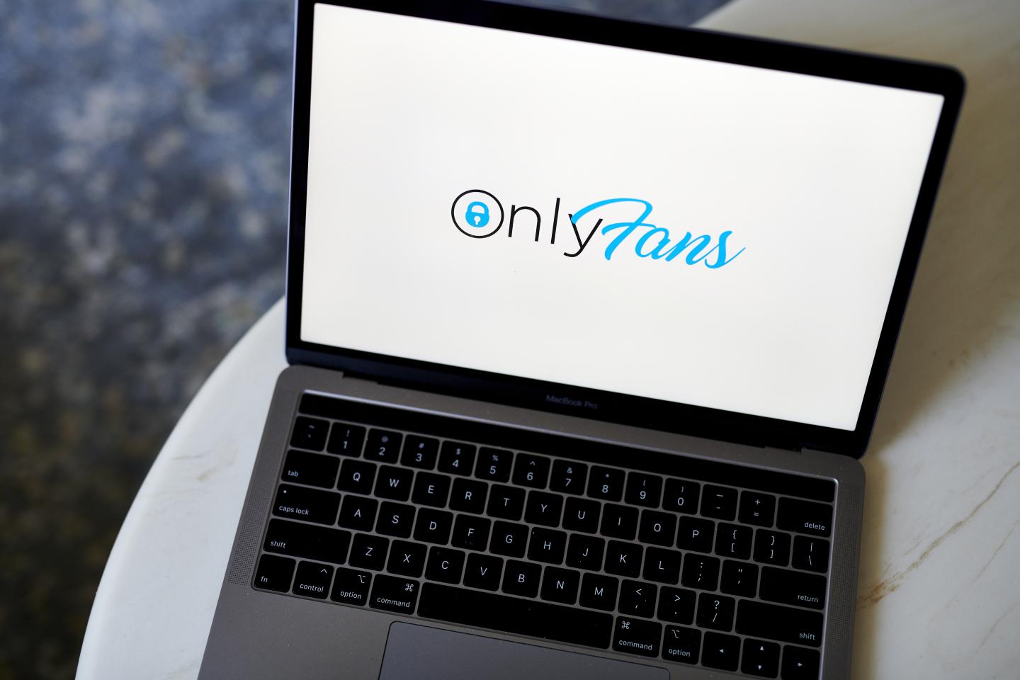 Dear OnlyFans: What the heck are you doing? Sincerely, the internet.