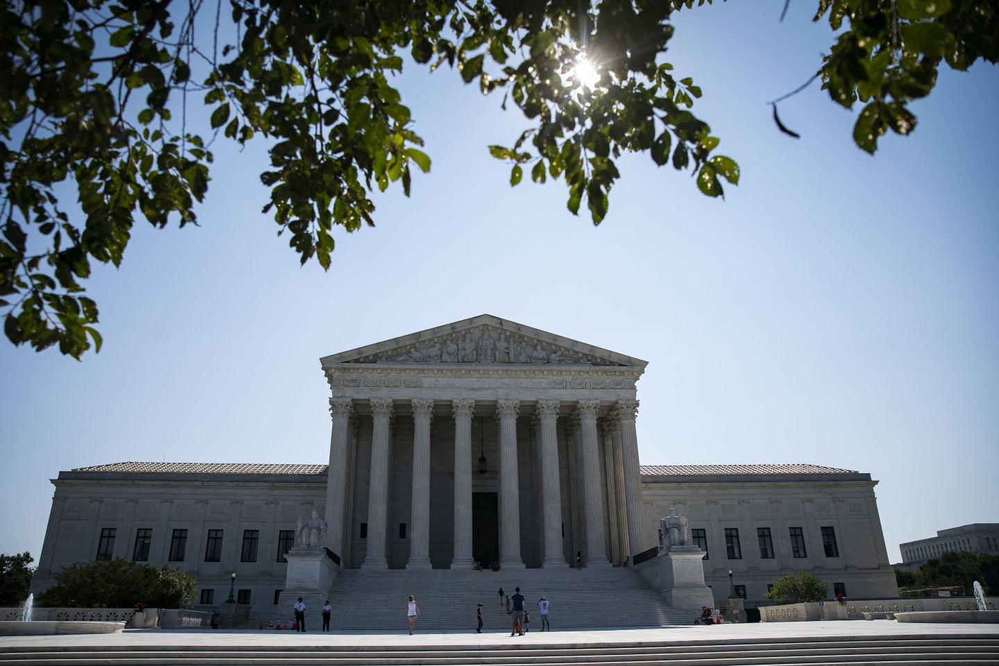 Biden administration calls on Supreme Court to uphold eviction ban