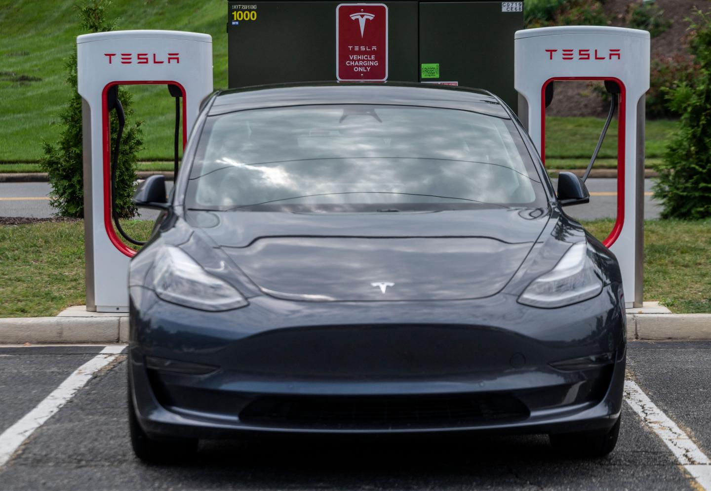 Tesla Autopilot hit with probe for crashing into first-responder vehicles at emergency scenes