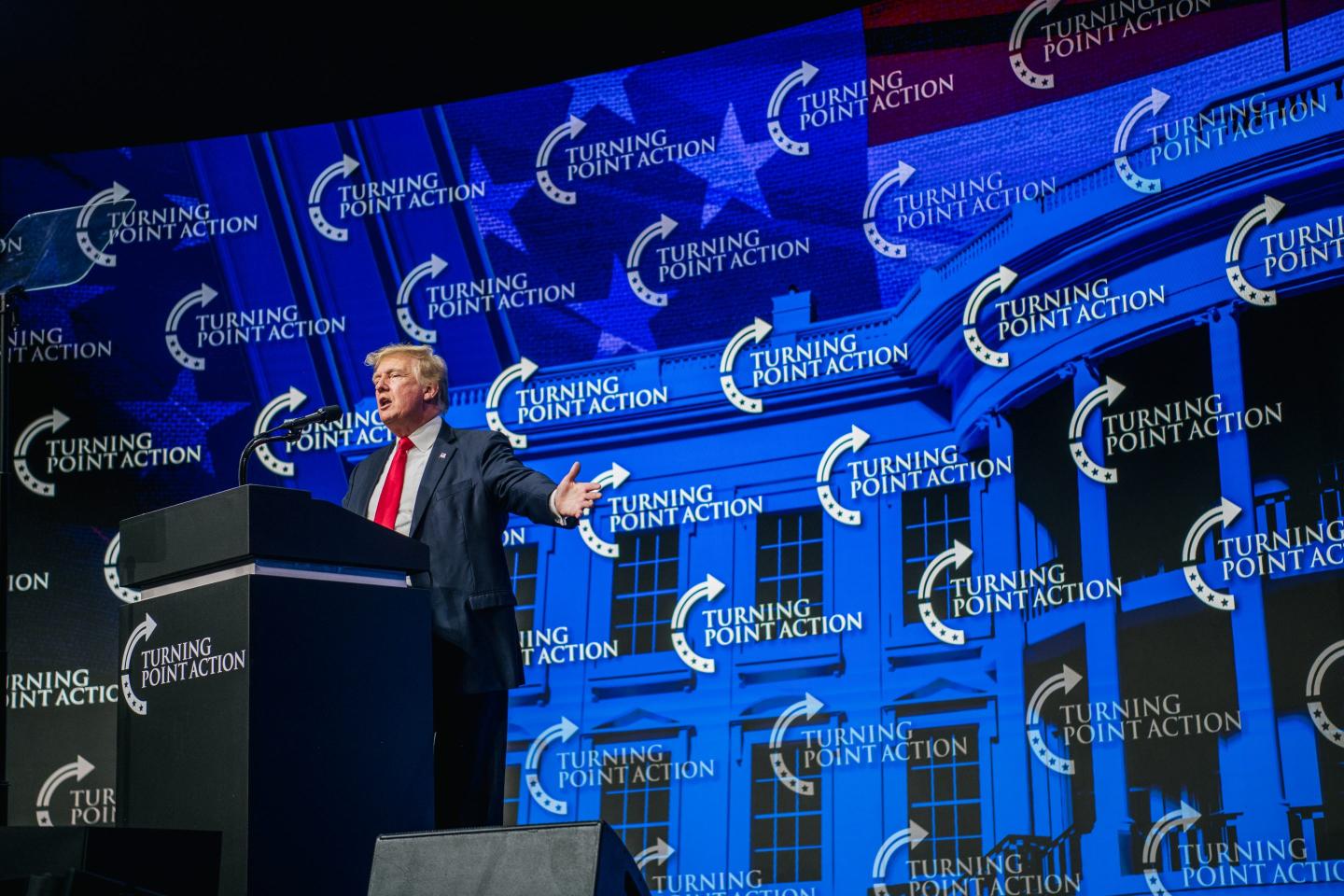 Ignore Trump’s war chest: Democrats are soaring past Republicans in fundraising