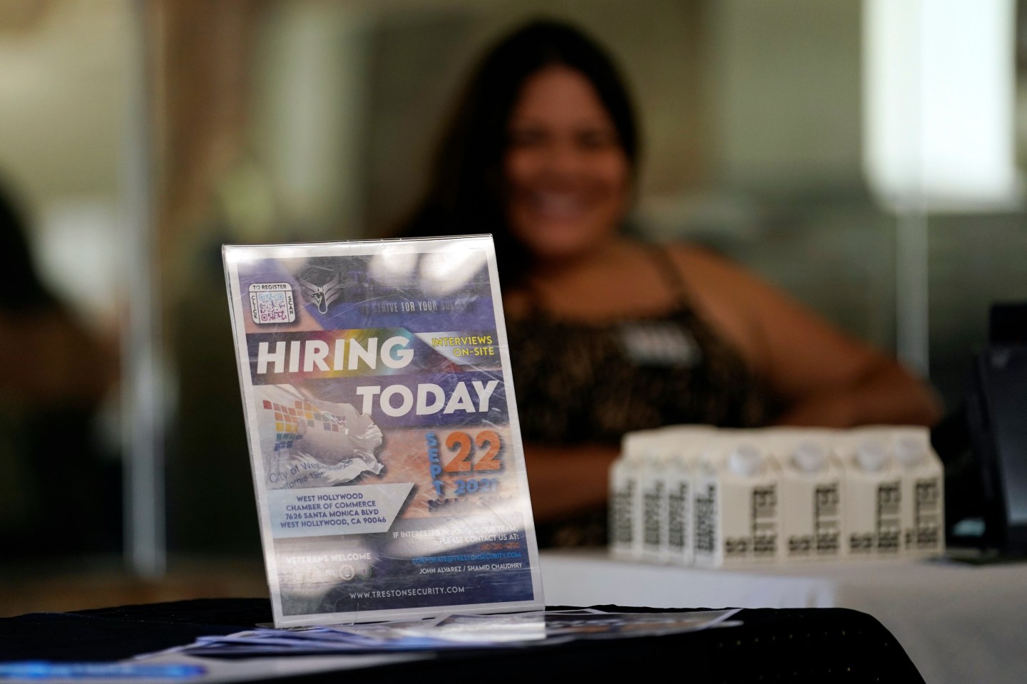 Unemployment claims rise for a third straight week to 362,000