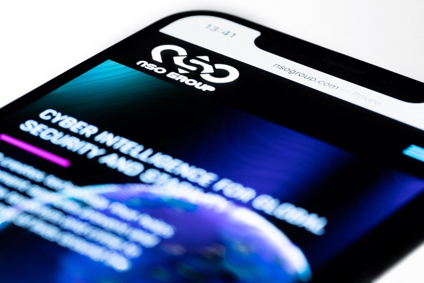 Latest Apple patch blocks spyware that infects iPhones and Macs