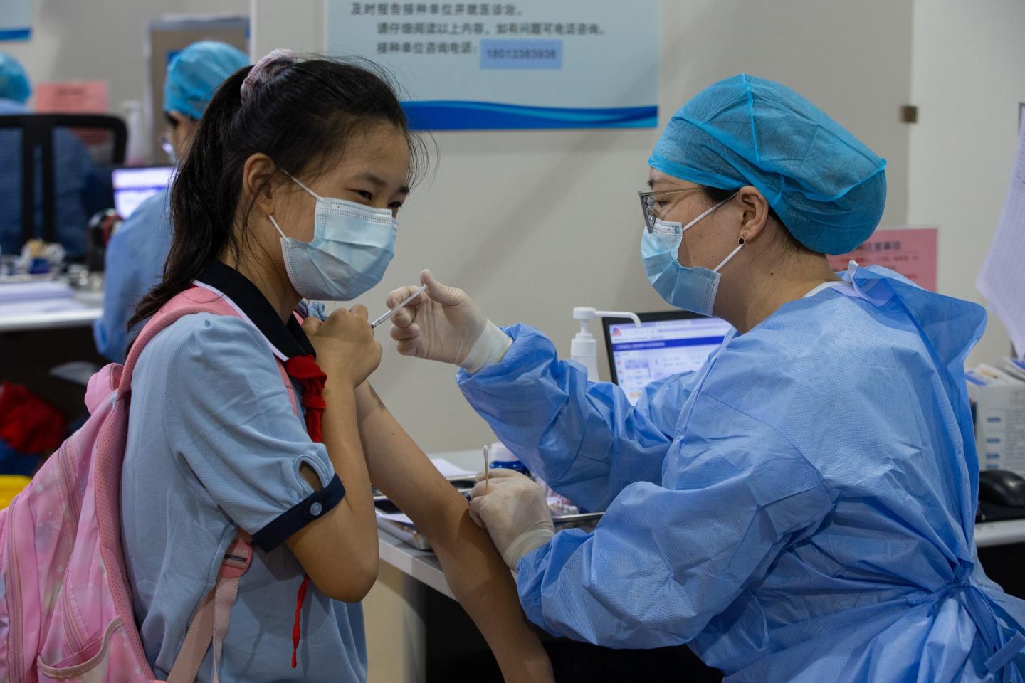 China says it has fully vaccinated 1 billion people