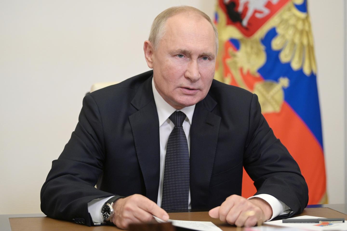 Apple and Google’s removal of opposition voting app in Russia draws ire