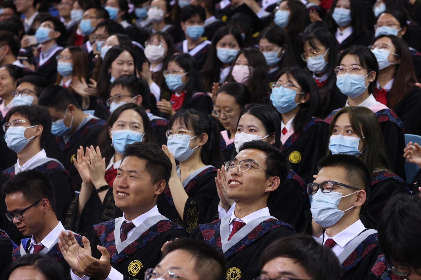 China’s hedge funds are trying to outcompete Wall Street in the fight for the country’s top talent