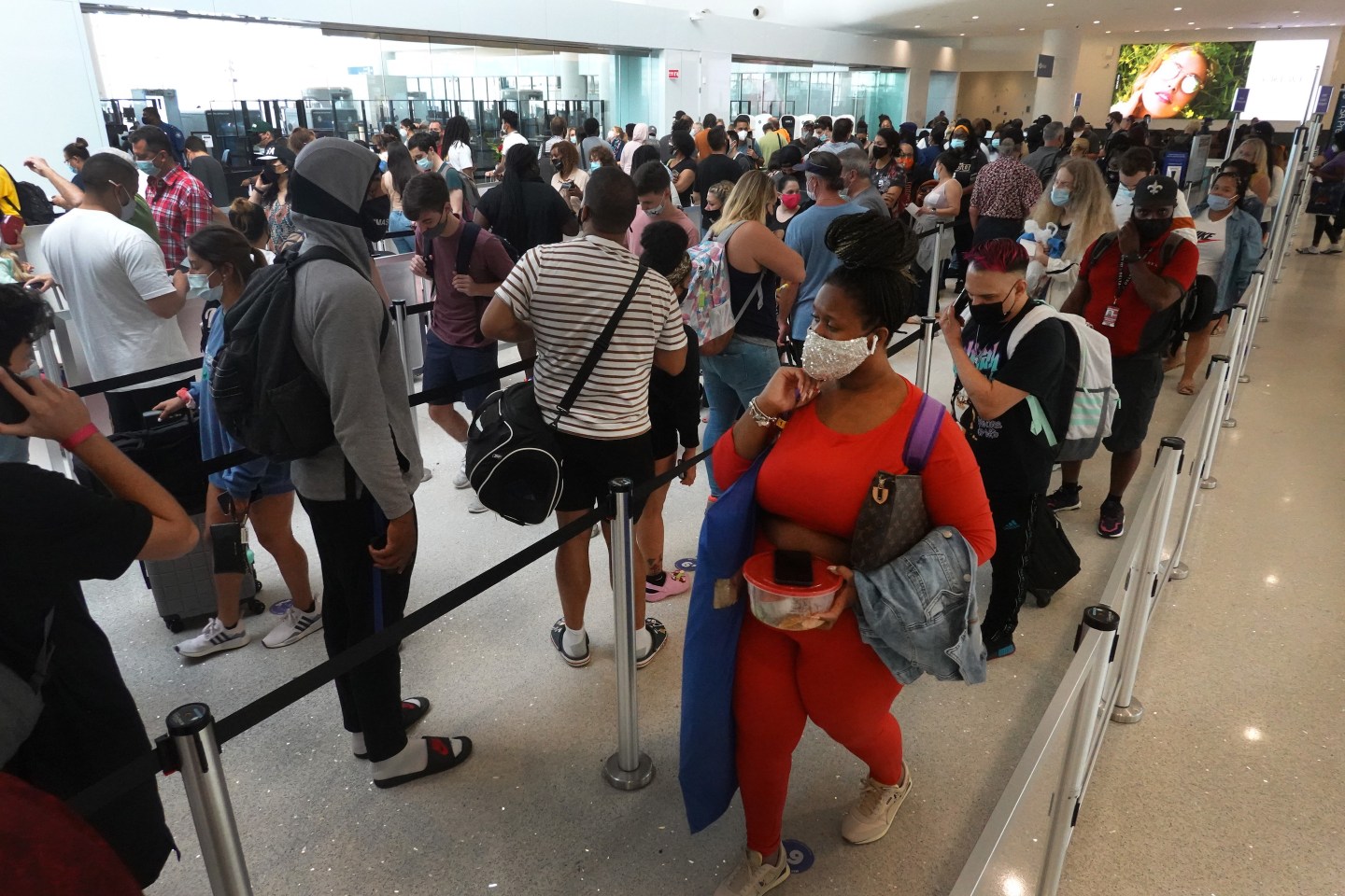 Flight delays abound as Labor Day weekend traffic picks up