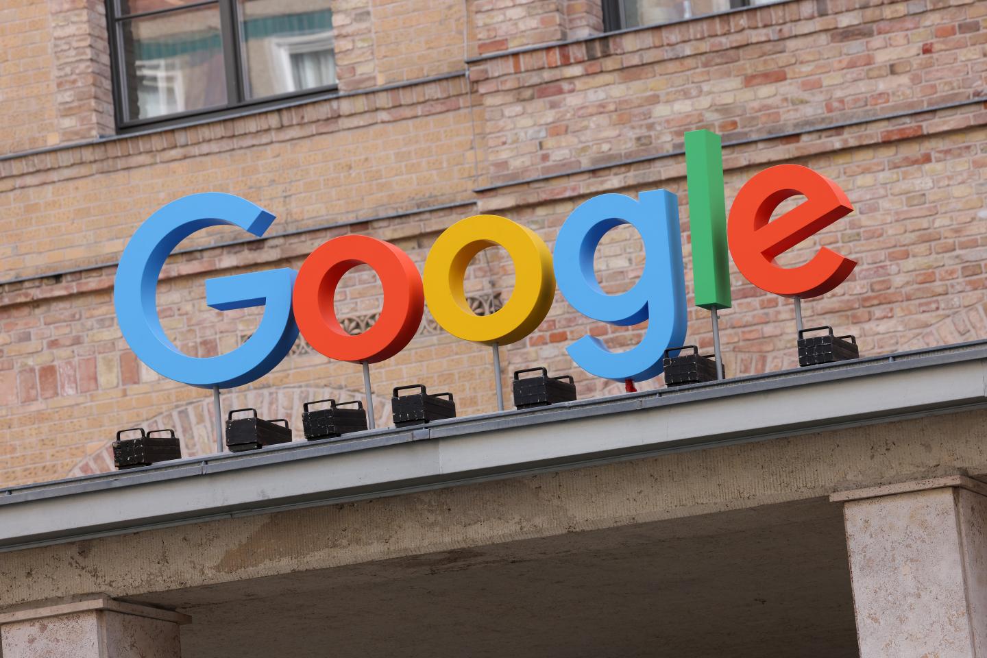 Google settles with employee who said he was fired over activism