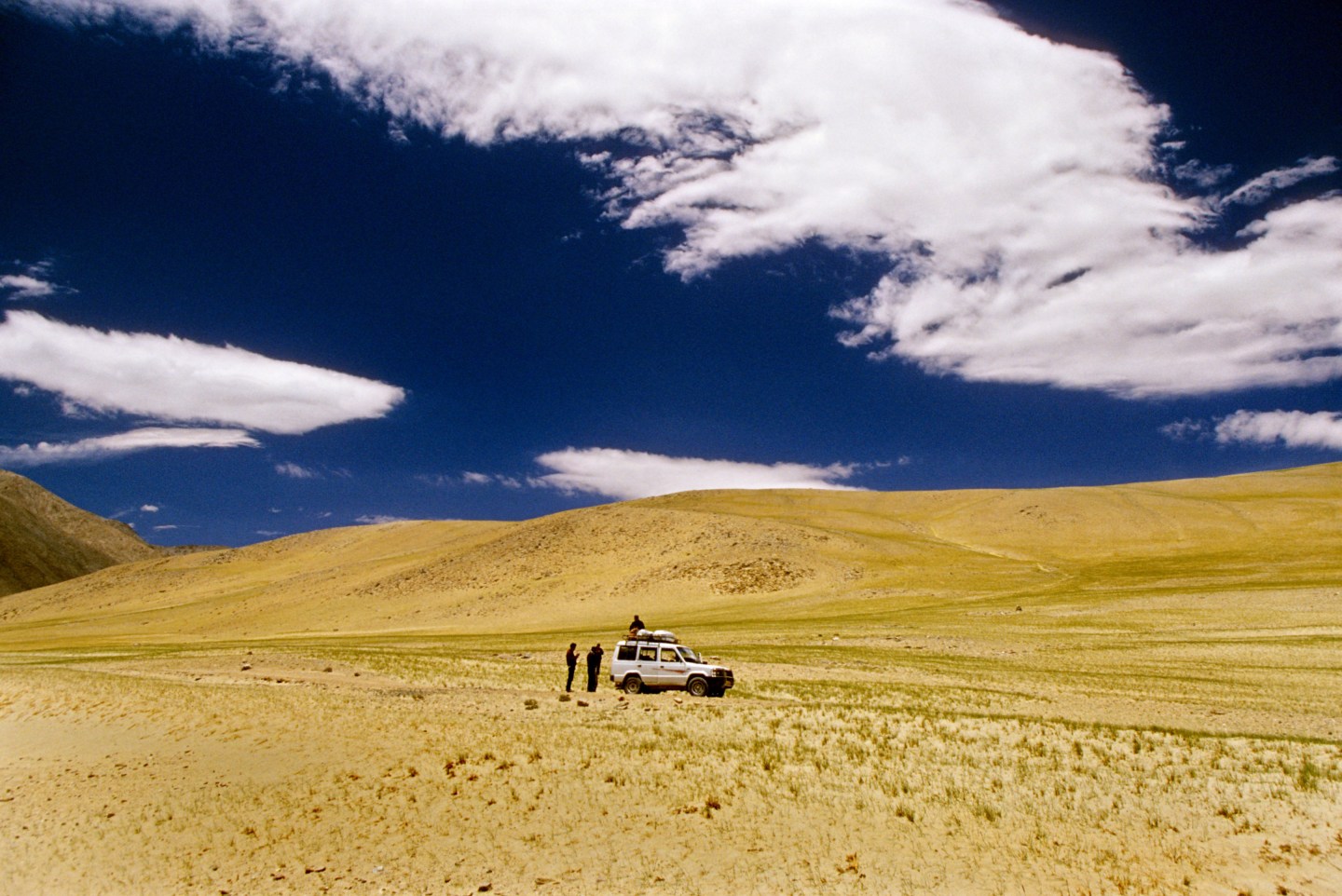 Solar-powered 4x4s find a big market—in the African savanna