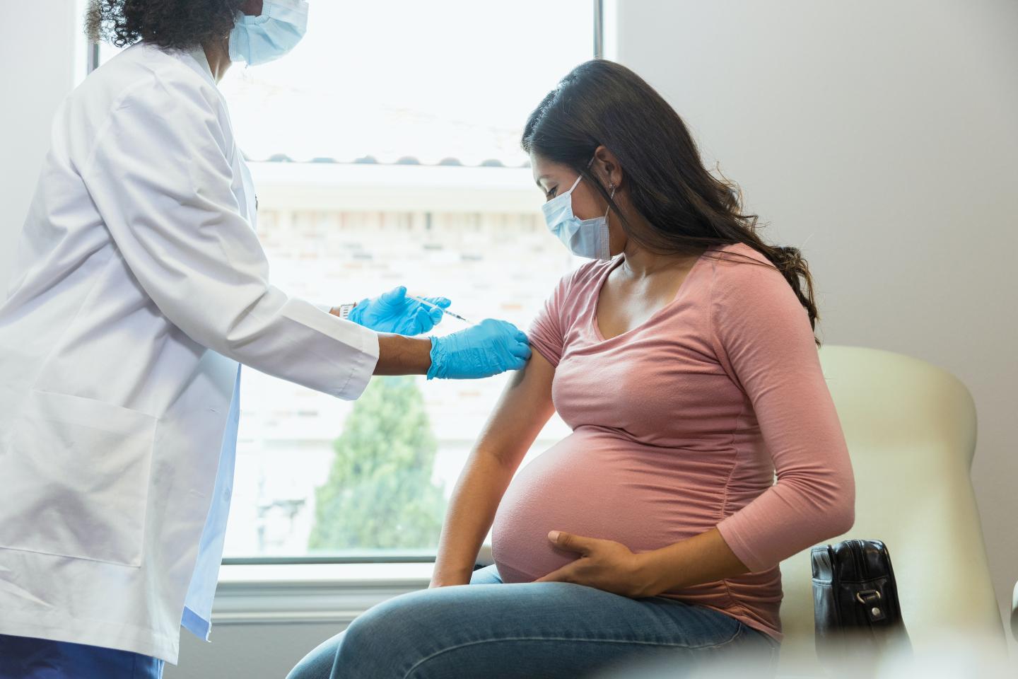 A new study shows vaccinated pregnant women pass COVID antibodies to their babies