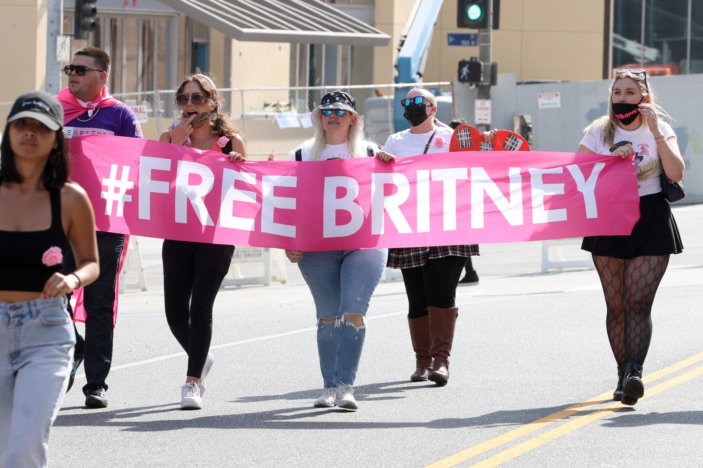 Judge suspends Britney Spears’ father from conservatorship