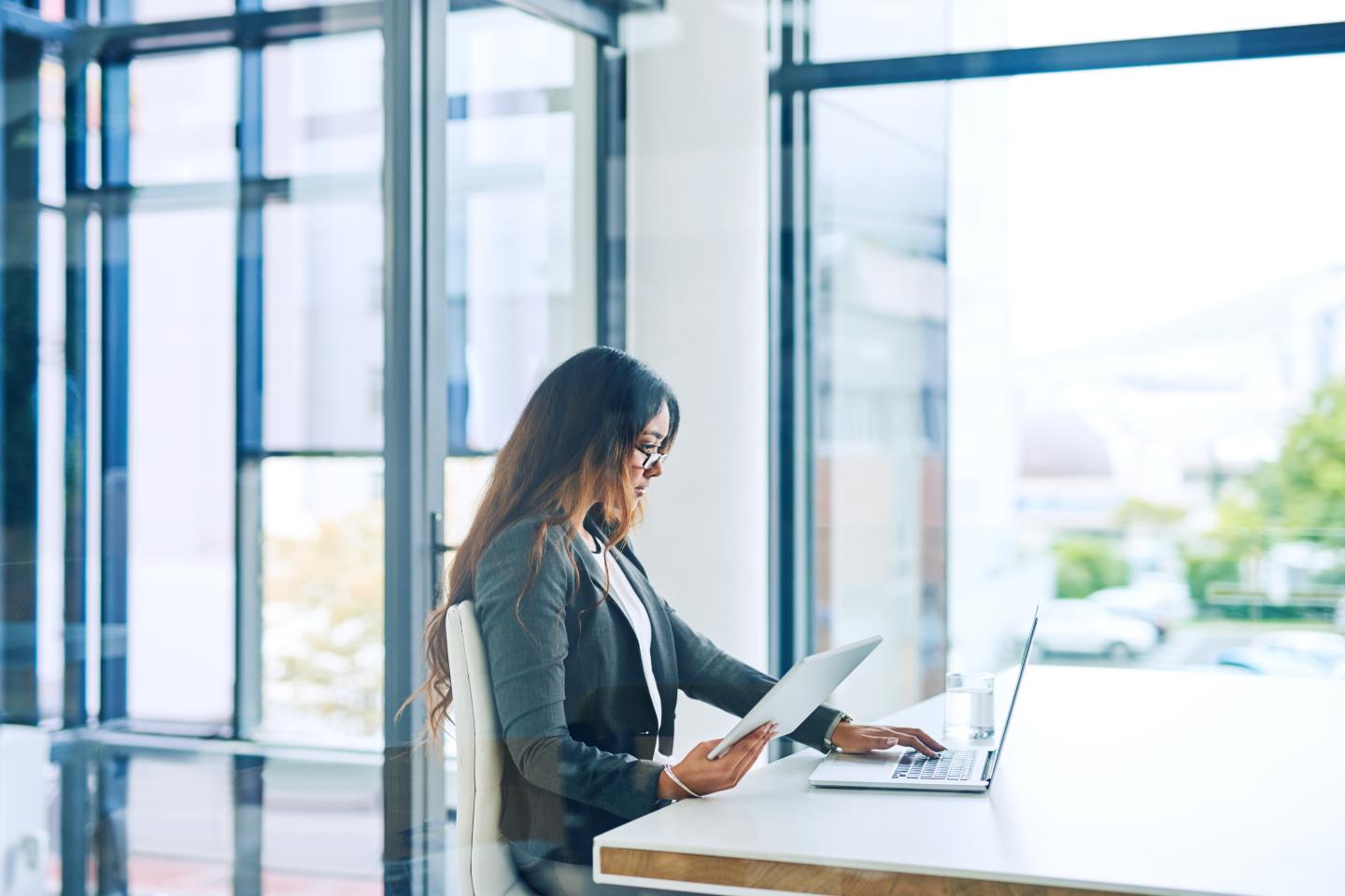 Should Gen Z finance pros choose large firms or startups for CFO goals?