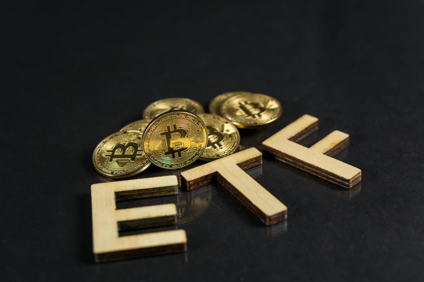 Bitcoin futures ETF records gains as it begins trading on NYSE