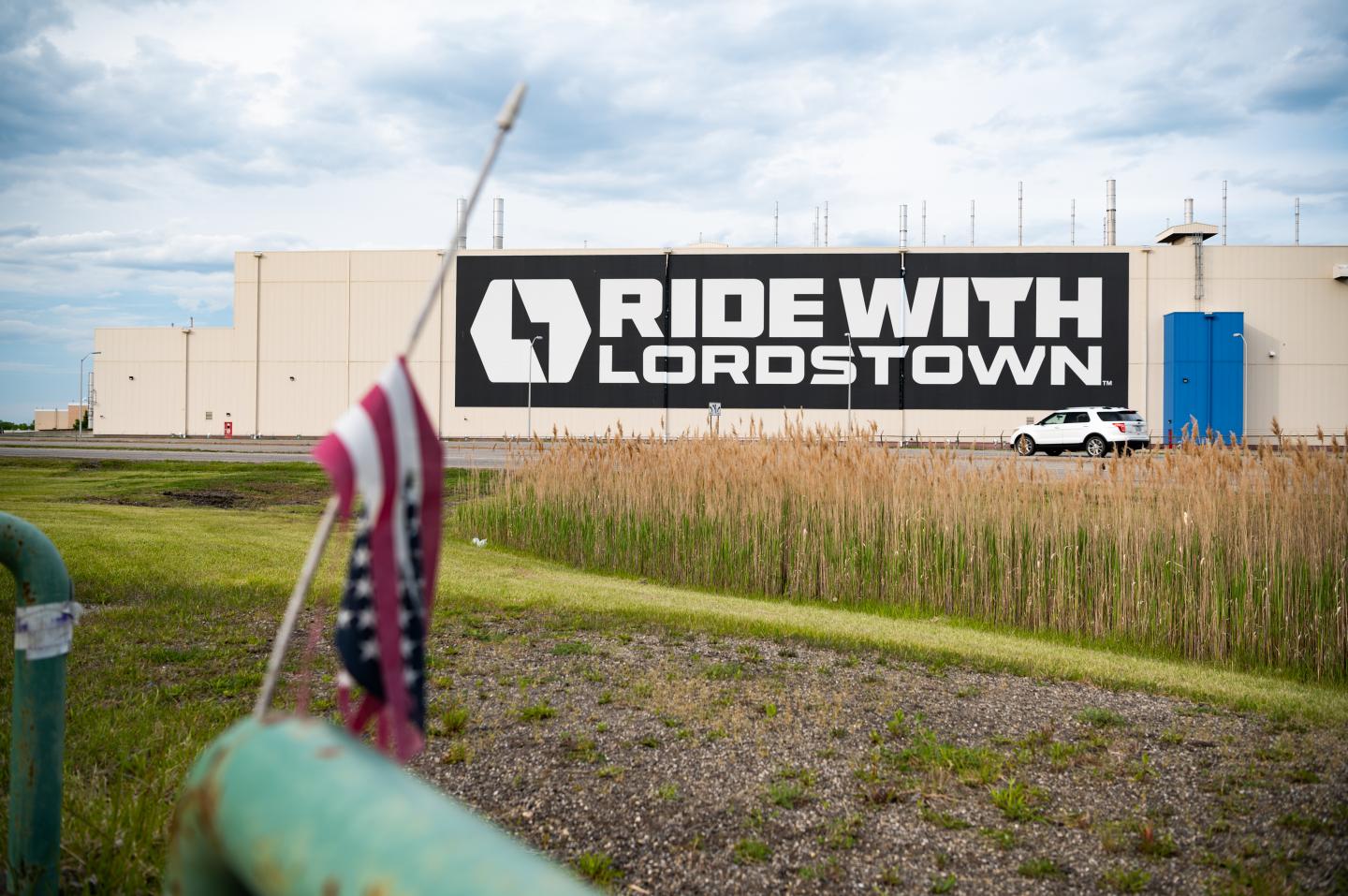 Foxconn is buying a huge Ohio auto plant from struggling electric truck startup Lordstown Motors