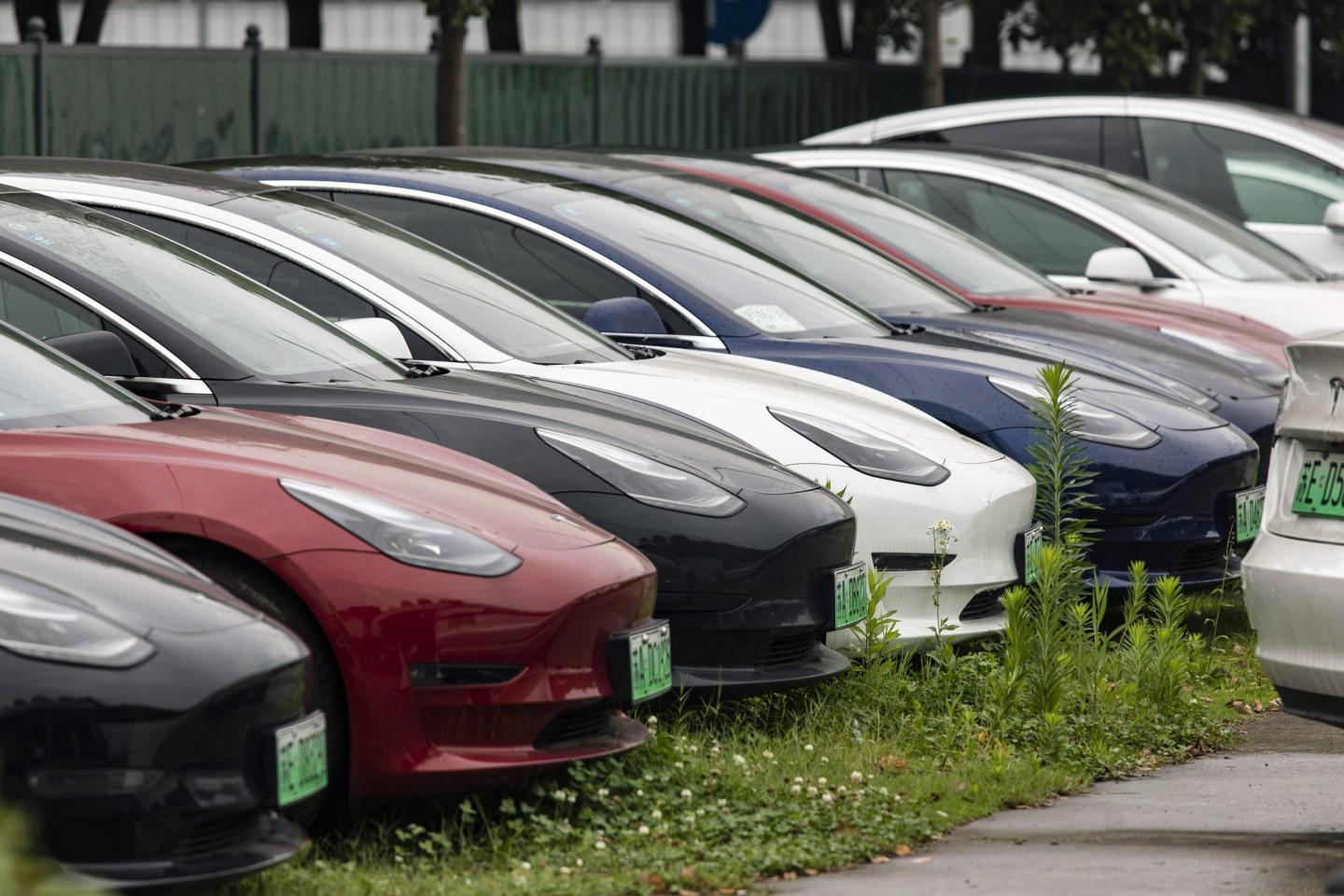 Chip and ship shortages are the only things that could stop Tesla’s sales growth, according to Elon Musk