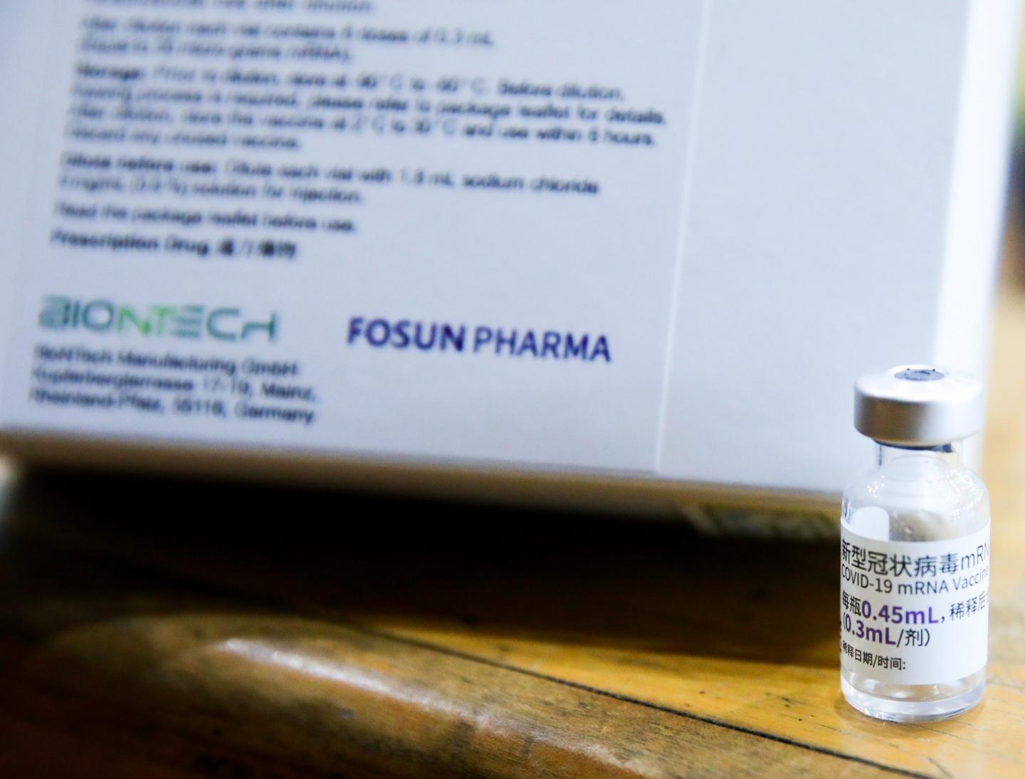 Shares of vaccine makers slump as Merck unveils data from its ‘game-changer’ COVID pill