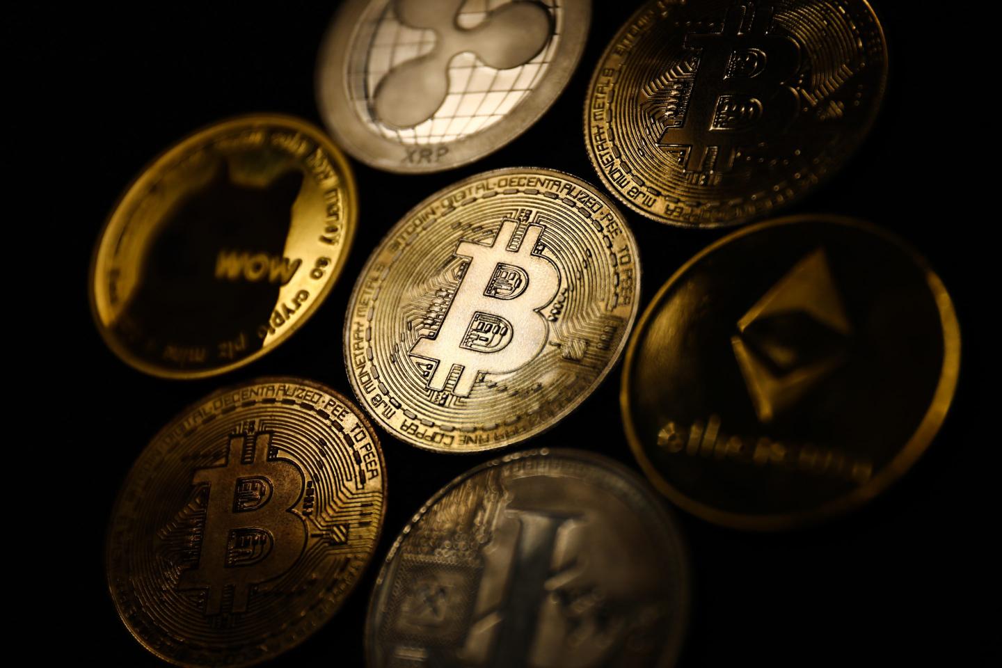 Bitcoin’s price unlinks from falling stocks, reviving the promise of cryptocurrency as a hedge