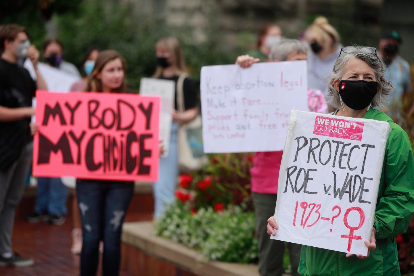 Texas urges Supreme Court to leave abortion ban intact