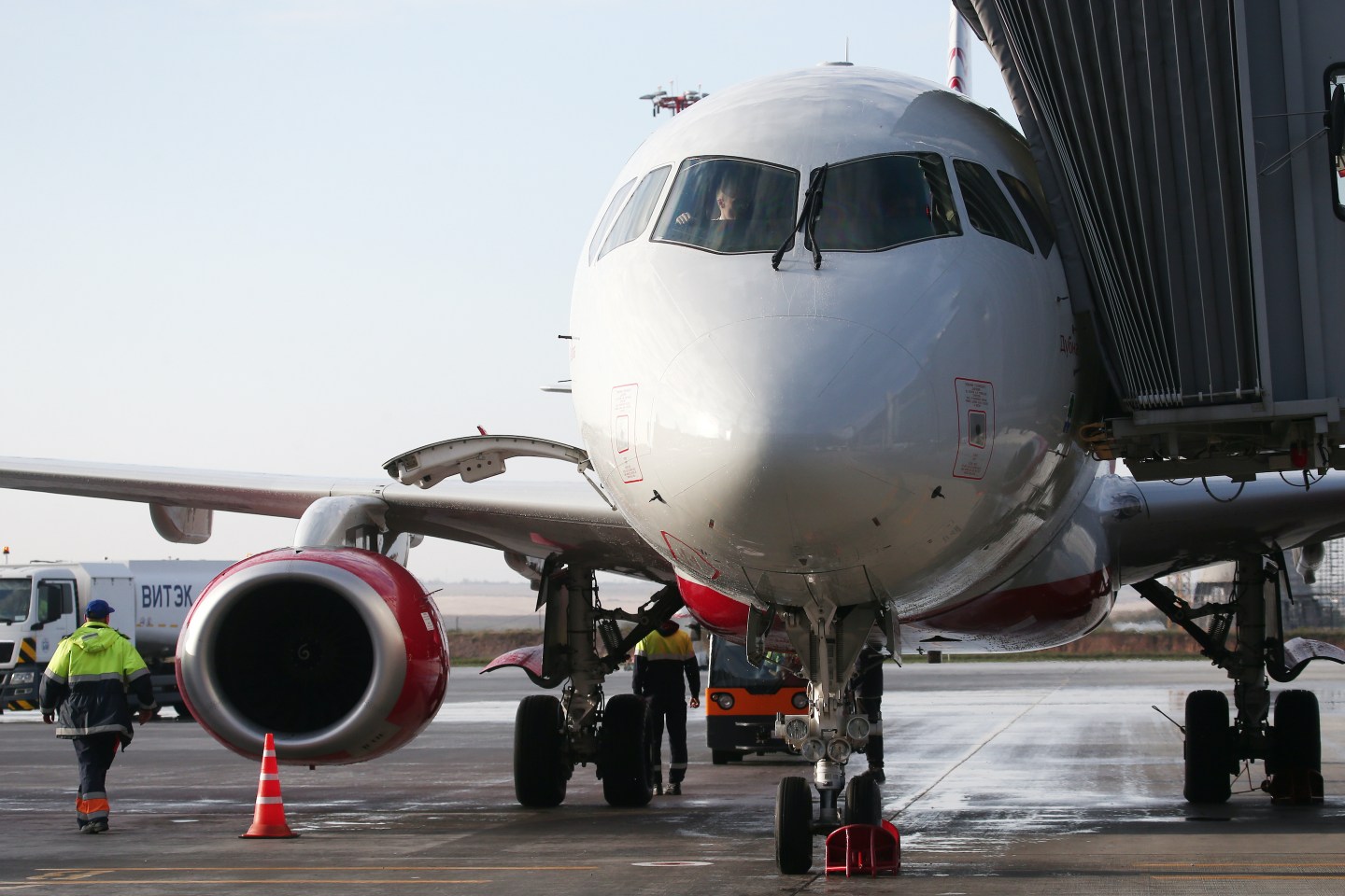 Airlines expect to lose more than $200 billion due to COVID