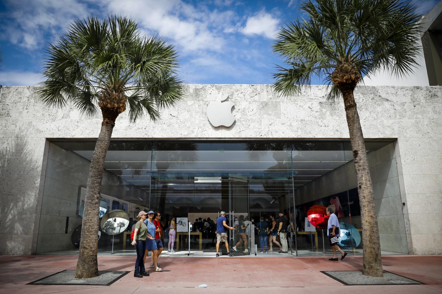 Apple shares tumble after supply crunch hurts iPhone maker’s sales