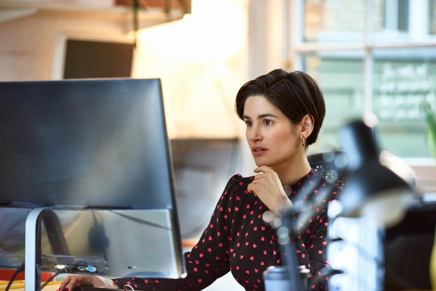 Women’s fear of appearing incompetent mean they’re less likely to ask for deadline extensions—and it’s burning them out