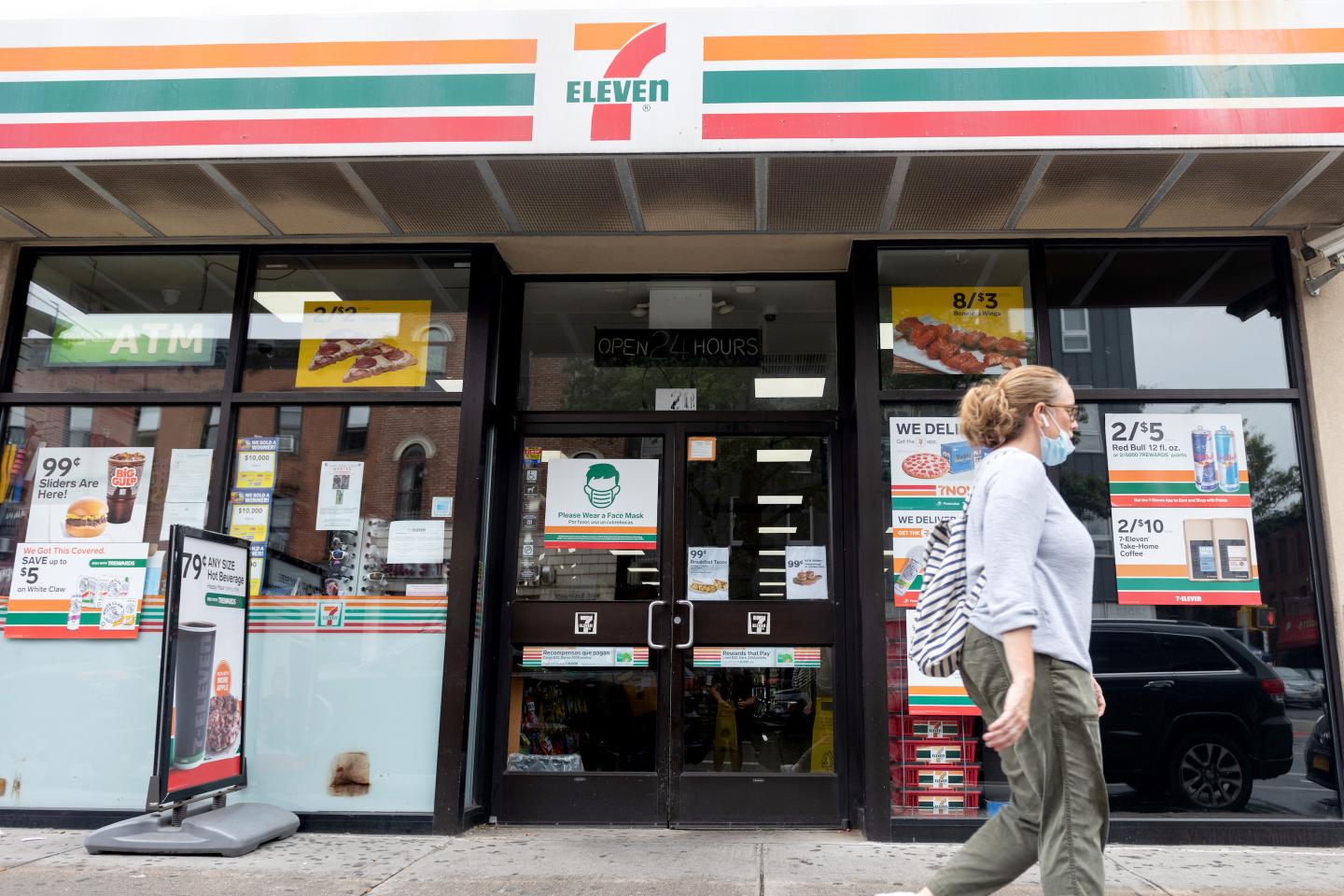 India’s richest man brings 7-Eleven to the country