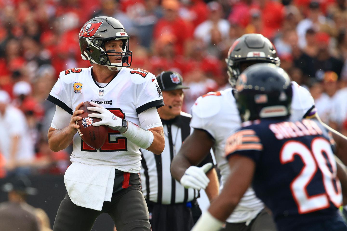Tom Brady offers Bitcoin to Bucs fan who returned ball from 600th touchdown pass