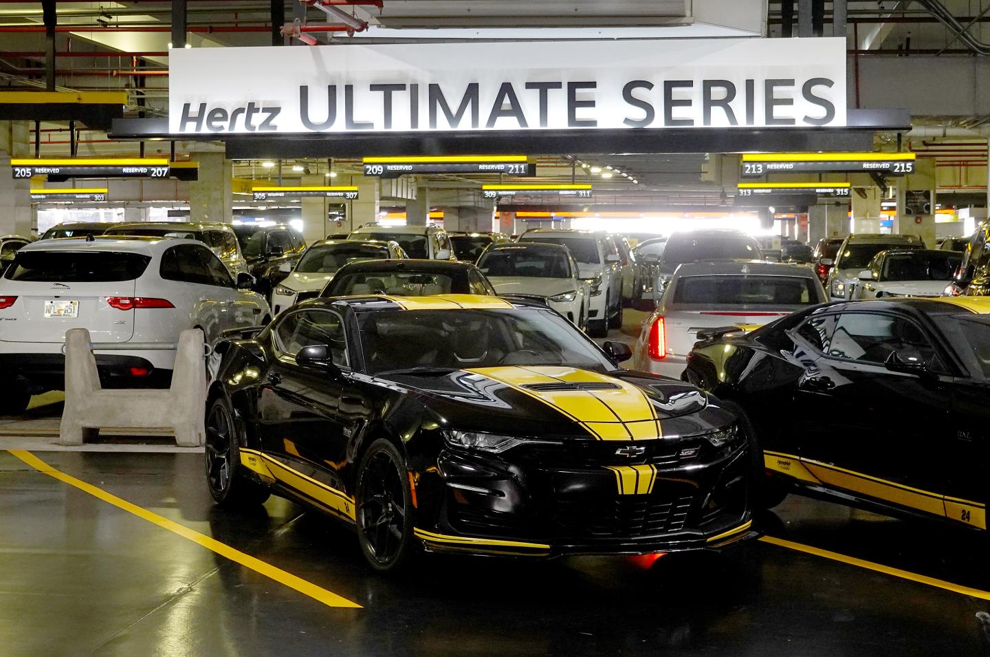 Hertz’s $4.2 billion deal to buy 100,000 Teslas created $119 billion in stock market value