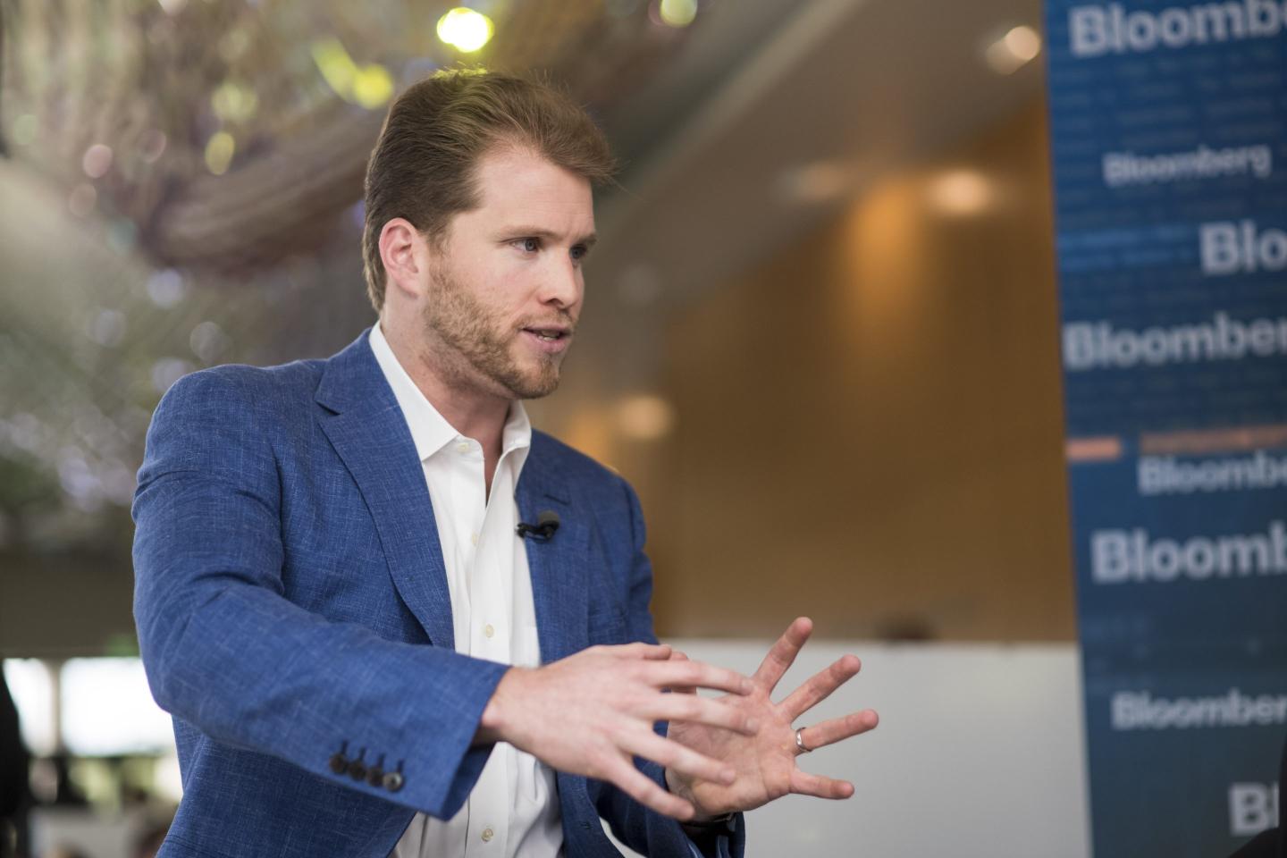 A man who takes 6 months of parental leave ‘is a loser’, says Palantir founder and Thiel associate Joe Lonsdale