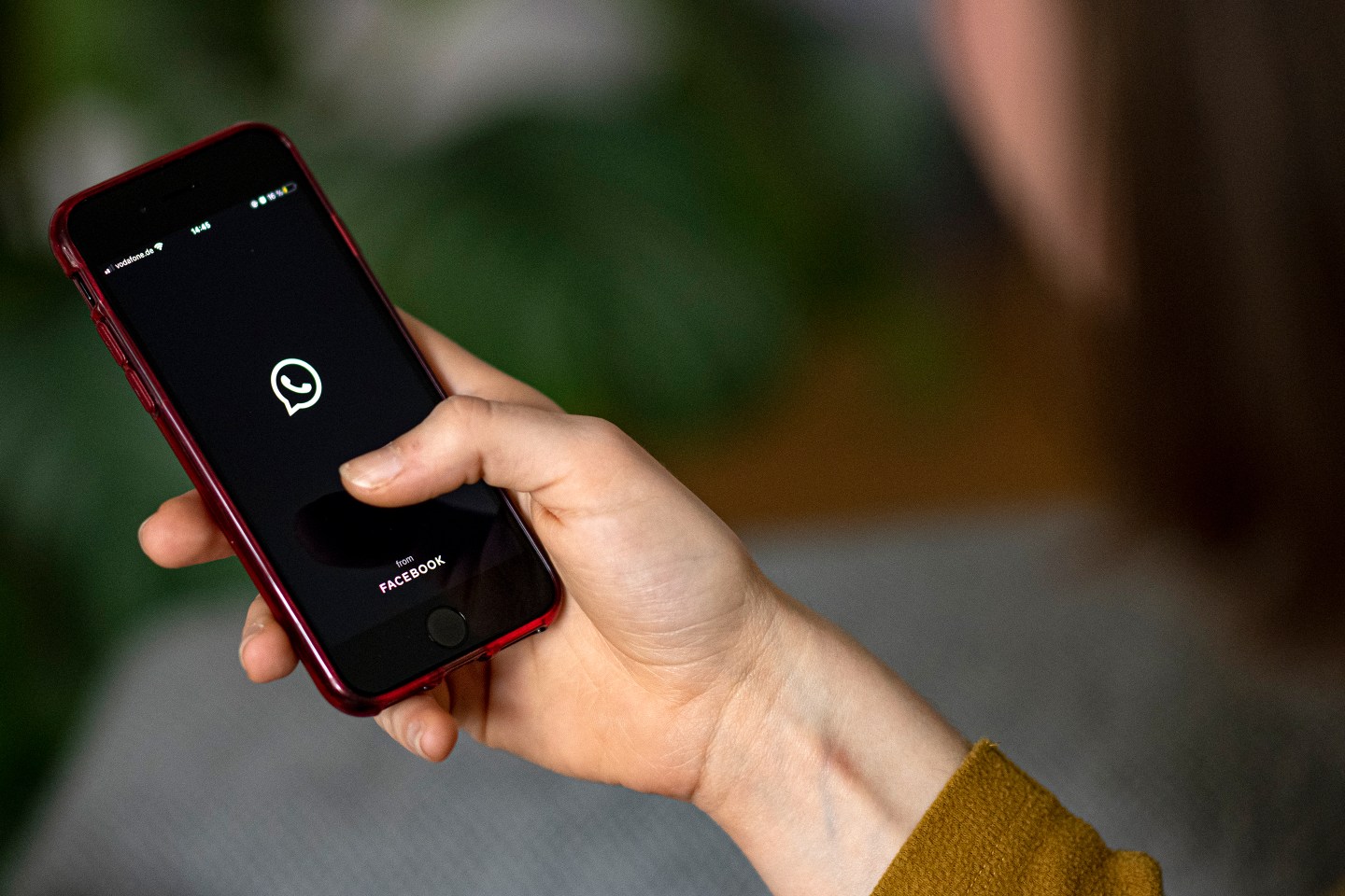 RaceAhead-WhatsApp-iPhone