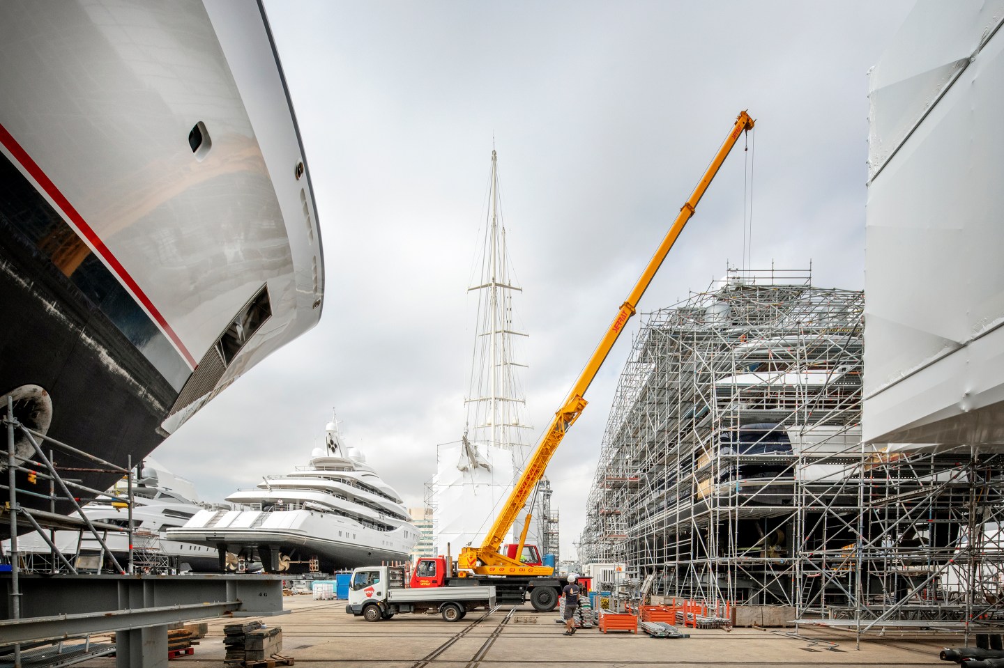Superyacht-MB92-shipyard-barcelona-01