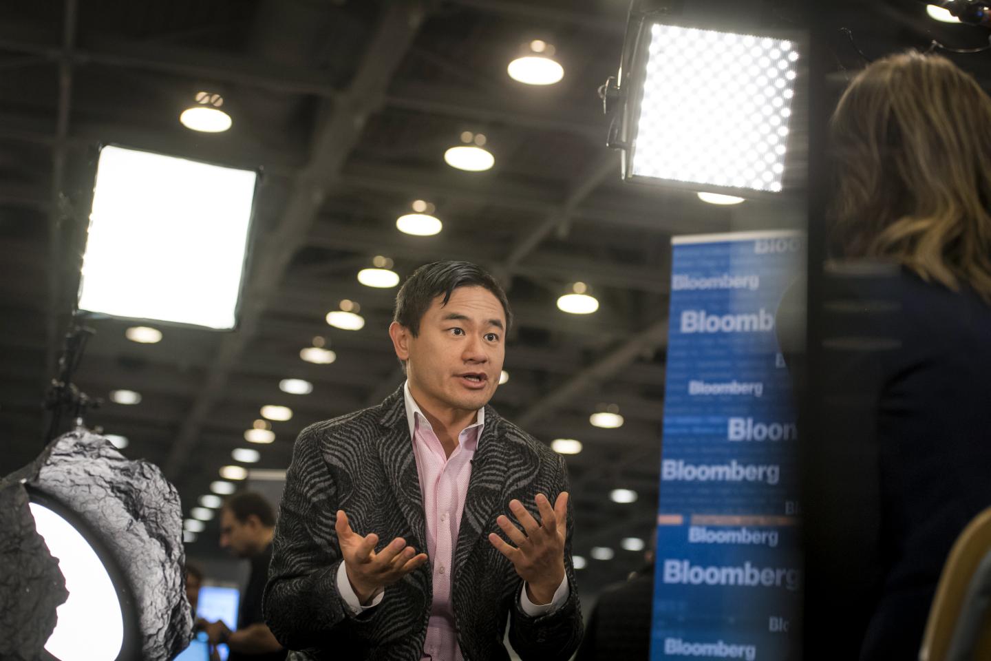 Ozy, Theranos, oh my. How startup culture is kind of like Instagram