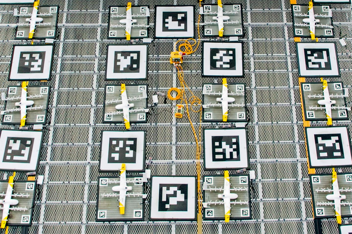 DRO.0122.Wing