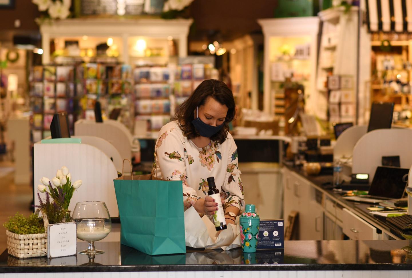 Retailers need technology more than ever to win brand loyalty this holiday season