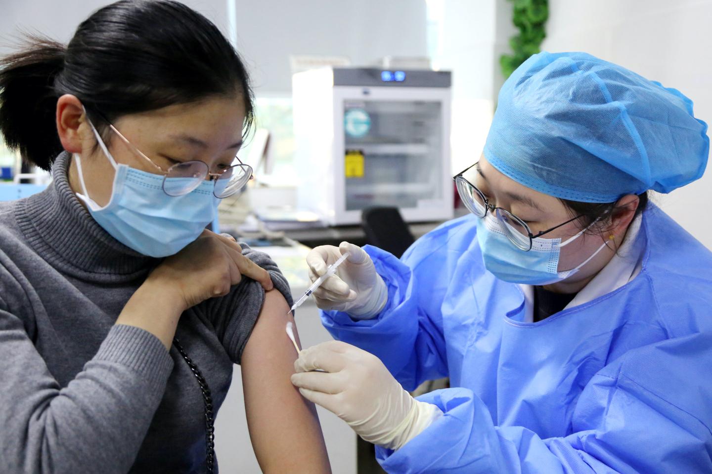 Covid-19 vaccine distribution