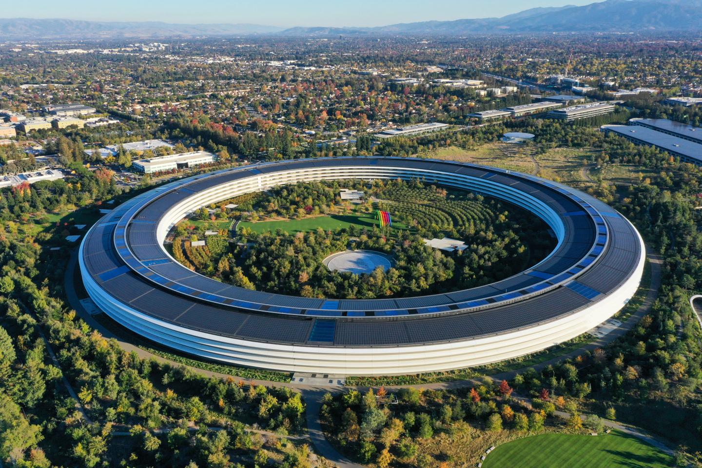 Apple worker who led protest movement is leaving after settlement