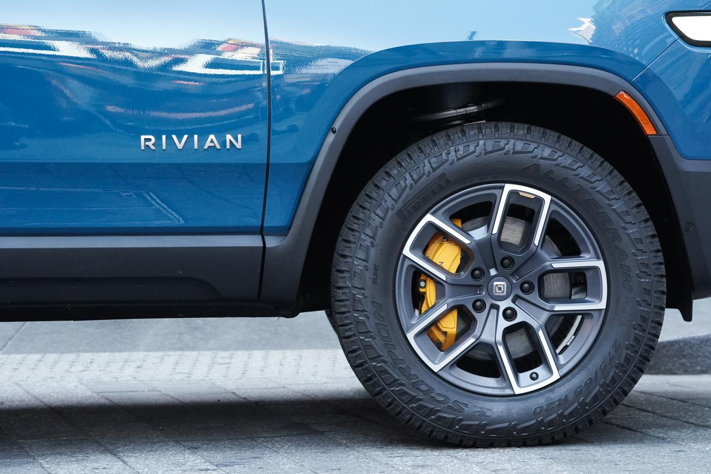 Rivian CEO’s stake in electric car maker is worth $1.2 billion after IPO