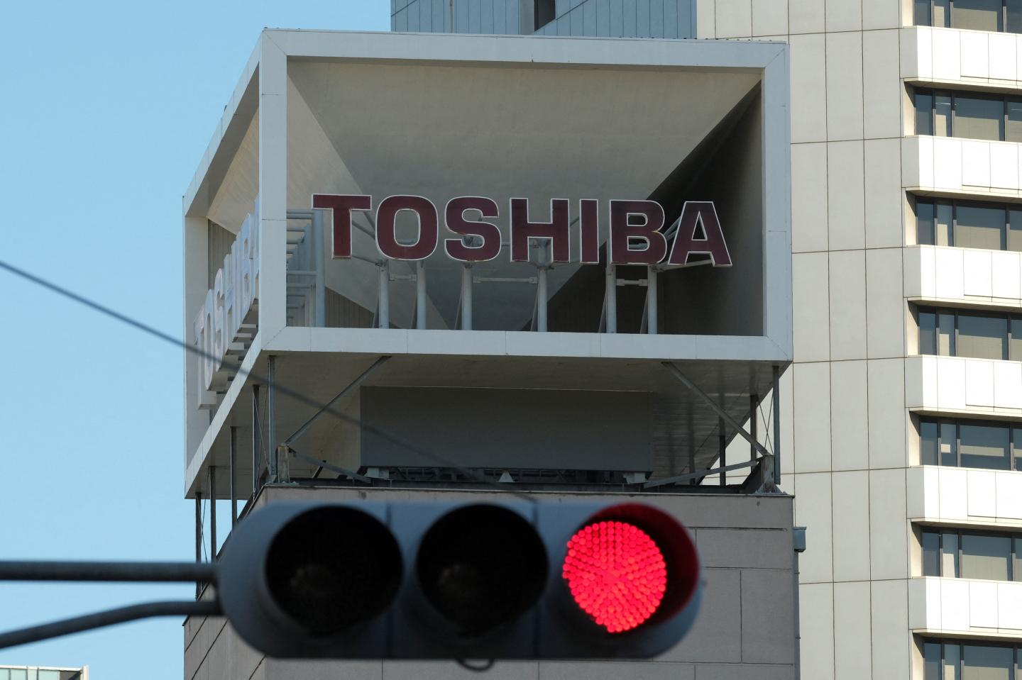 Like GE, Toshiba will split into 3, signaling the end of another giant conglomerate
