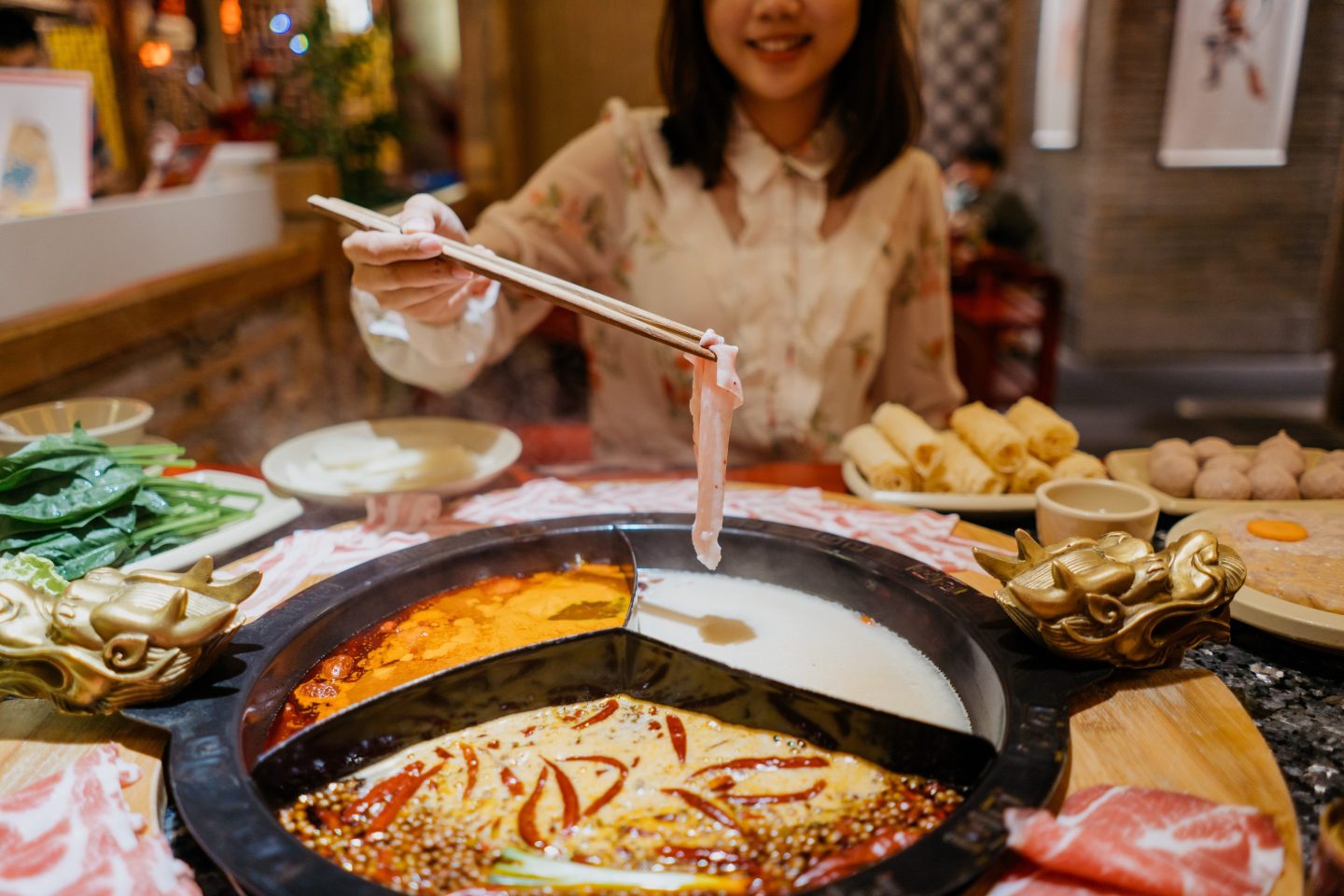A hot pot chain opened 850 new restaurants in the pandemic. What could go wrong?