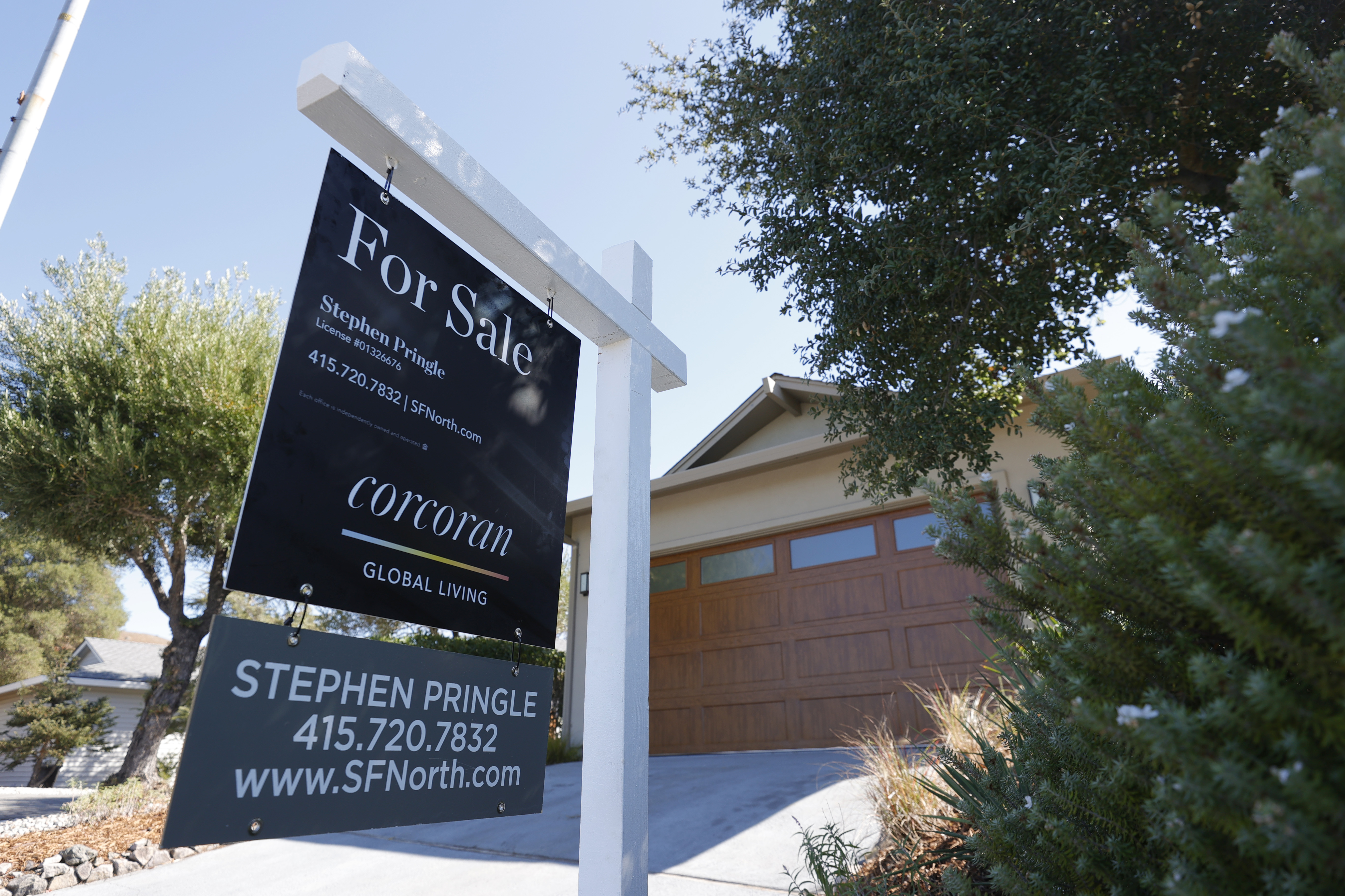 Zillow is killing its home-flipping business.