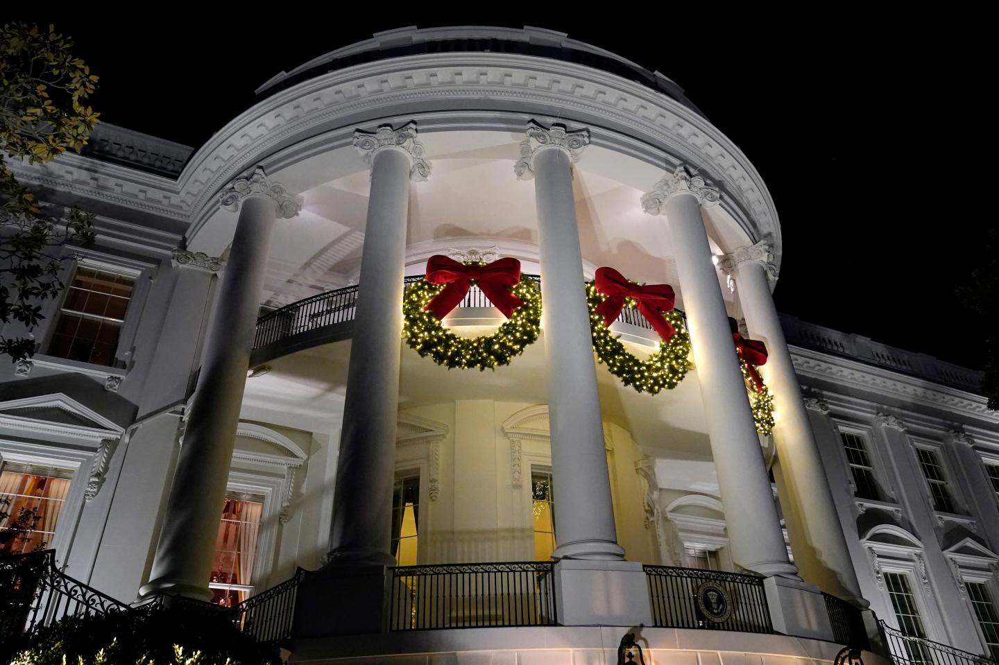 Omicron looms large over Biden’s first Christmas in the White House