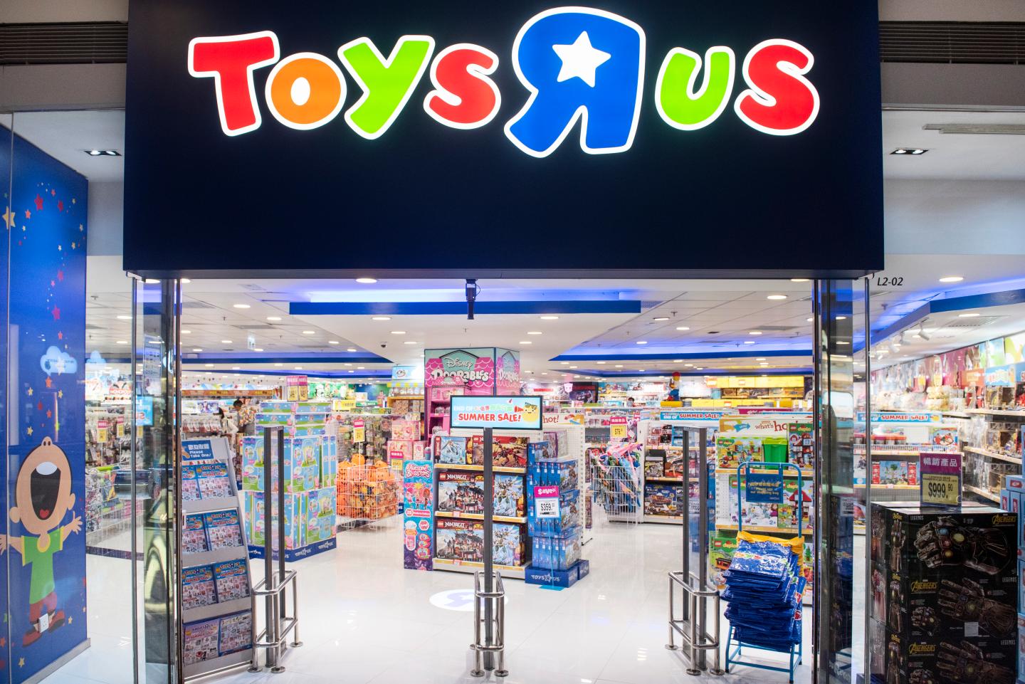 Toys ‘R’ Us is back in the mall