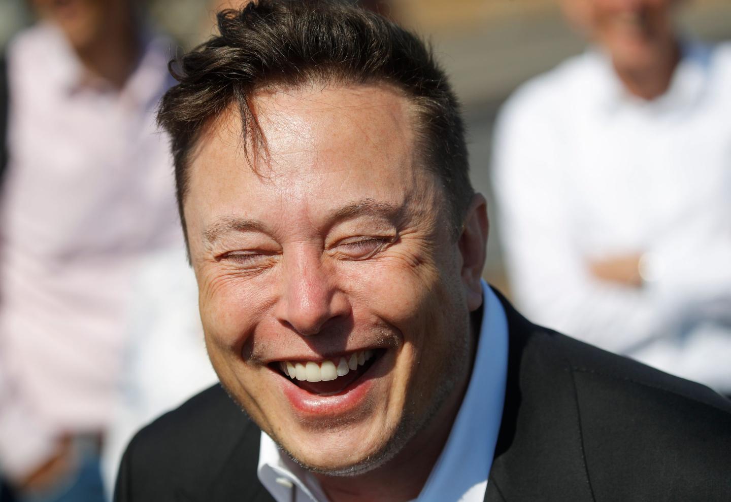 If you’re not Elon Musk: Communication and compliance for fintech CEOs