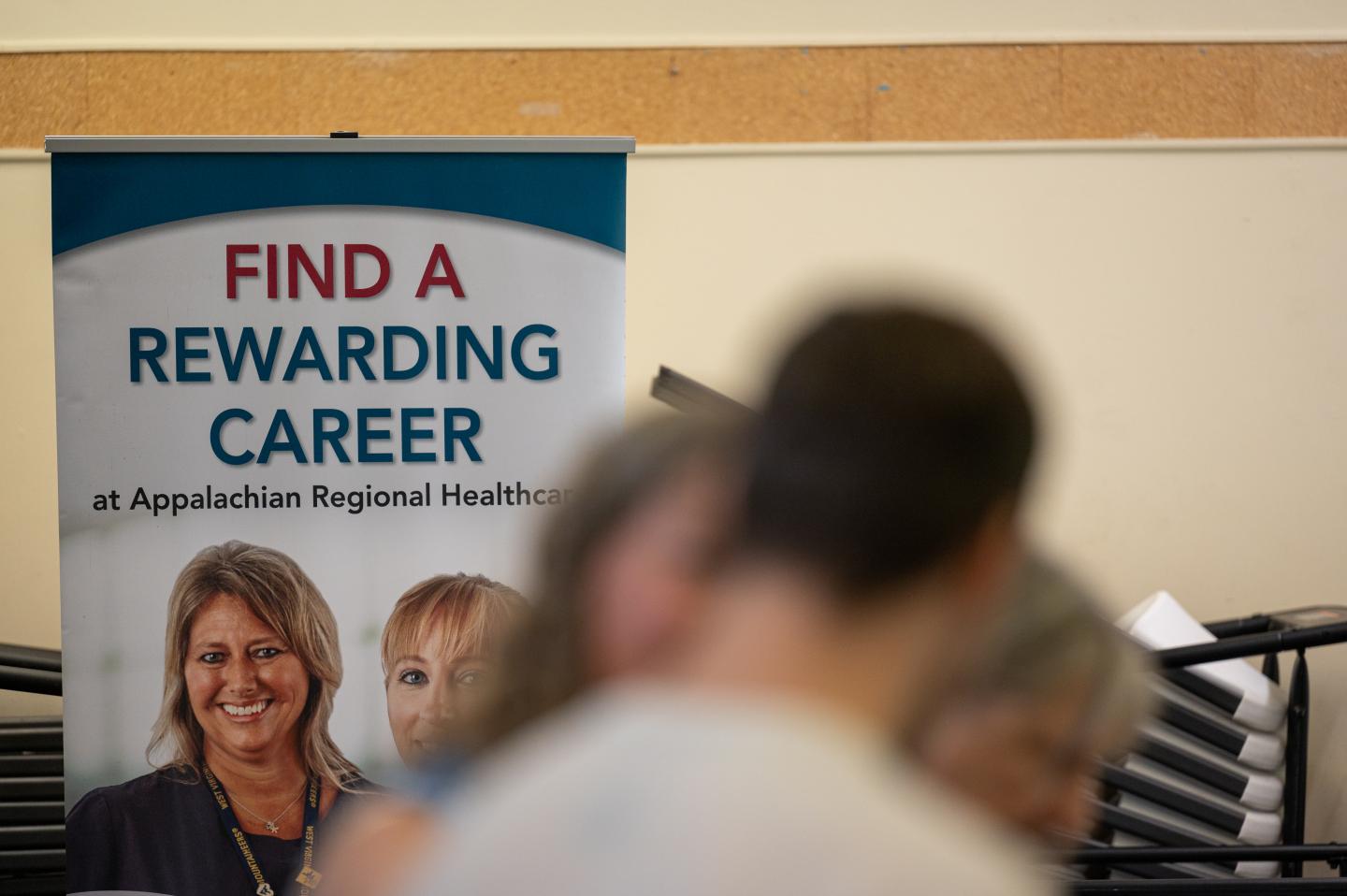Ahead of the bell today, economists expect that employers made an additional 550,000 hires last month.