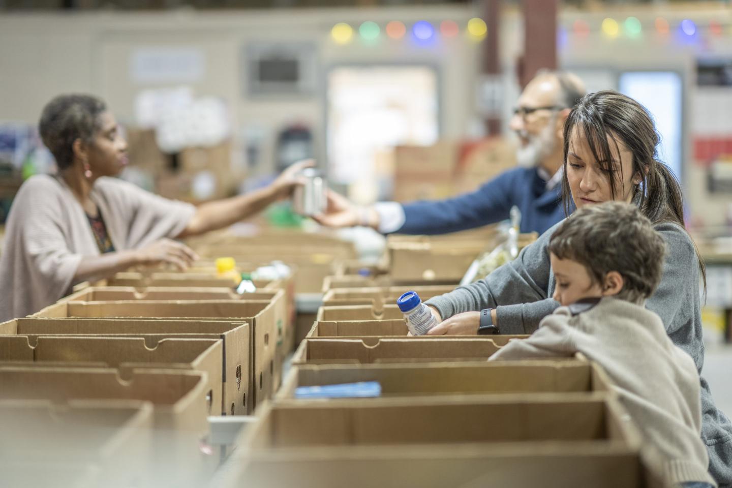 Concerned Senator says 10 million kids could go hungry if the child tax credit expires