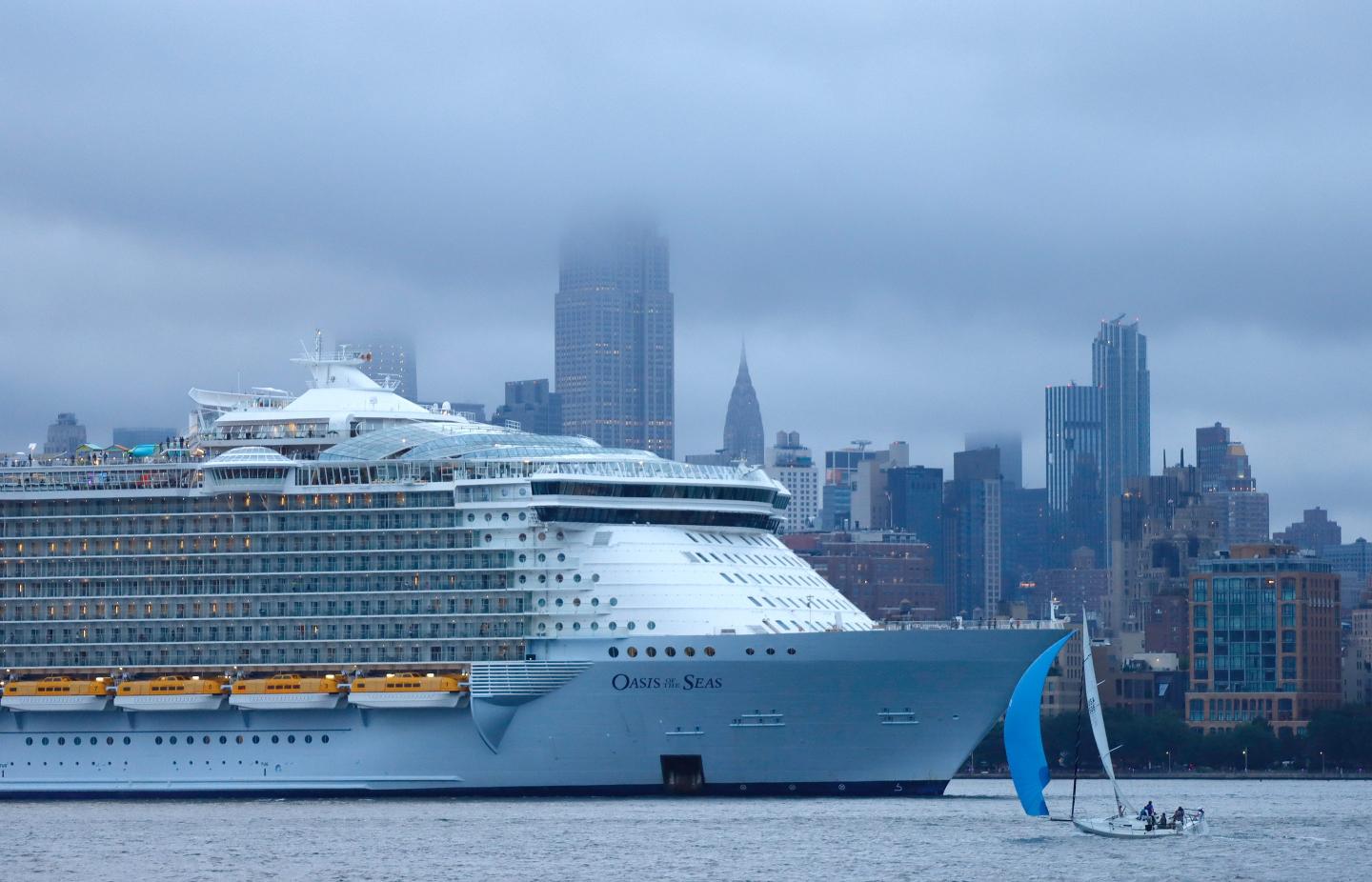 Don’t go on cruises—even if you’re vaccinated—due to Omicron, warns the CDC