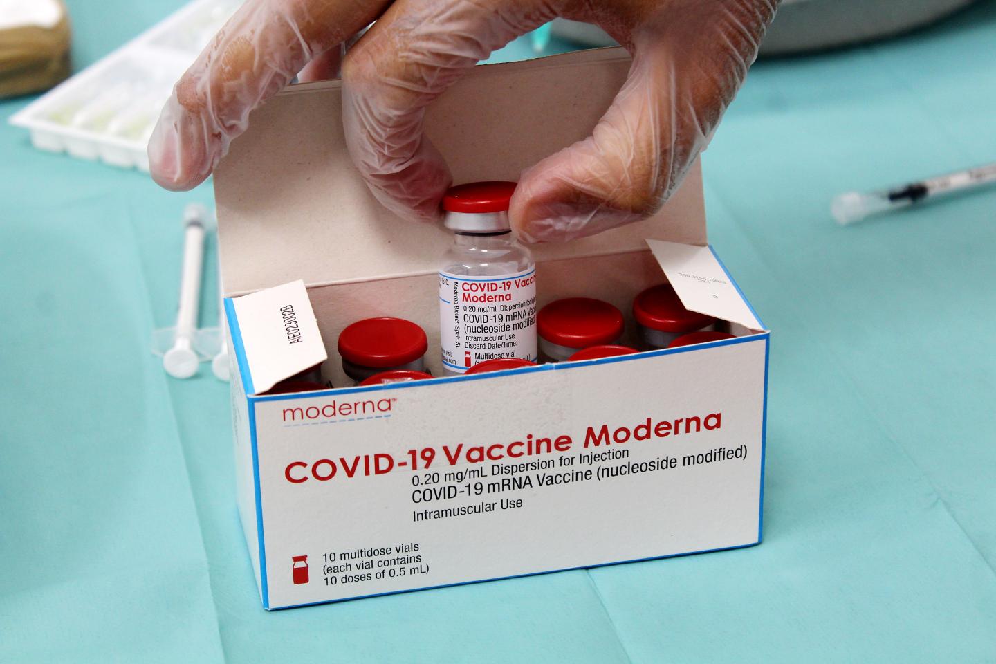 Moderna says its COVID-19 booster vaccine delivers a massive increase in antibodies