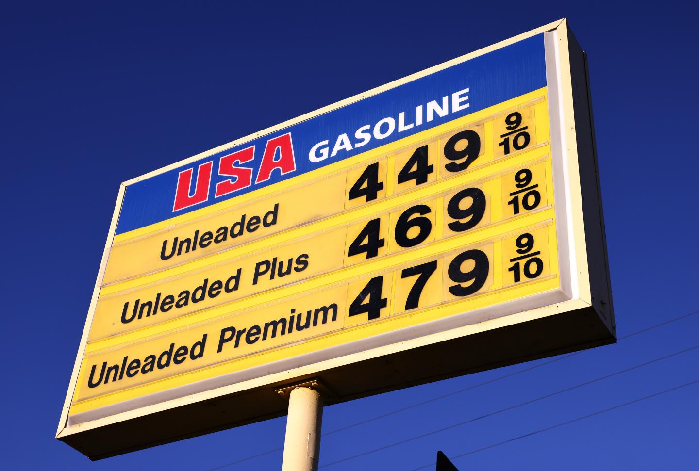 Gas prices expected to drop 38 cents by year-end