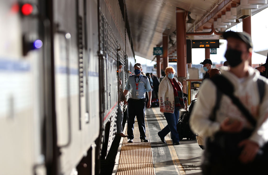 Amtrak expects to cut services over federal vaccine mandate