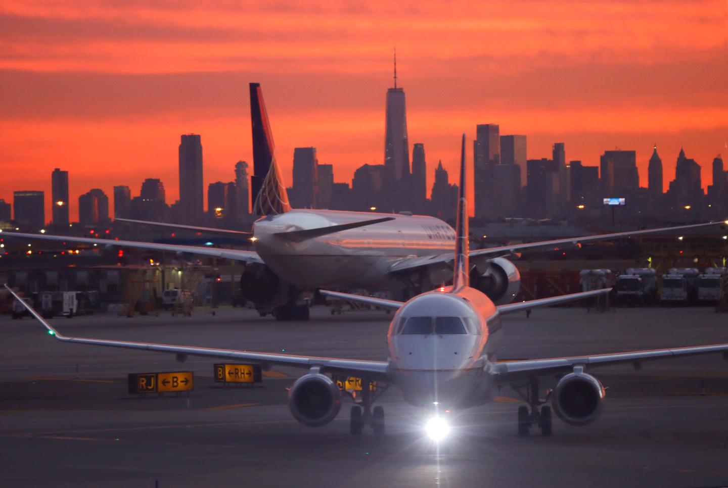Lightening-fast new 5G wireless may be the cause of your next flight delay